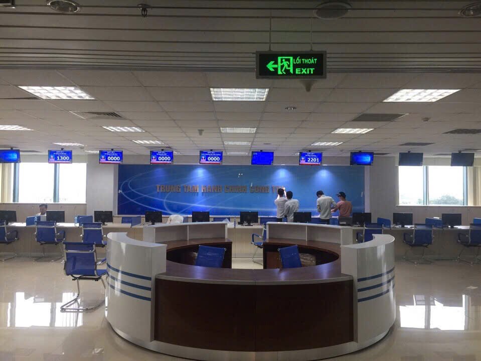 Quầy điều phối trung tâm trong khu giao dịch hành chính công Đồng Nai