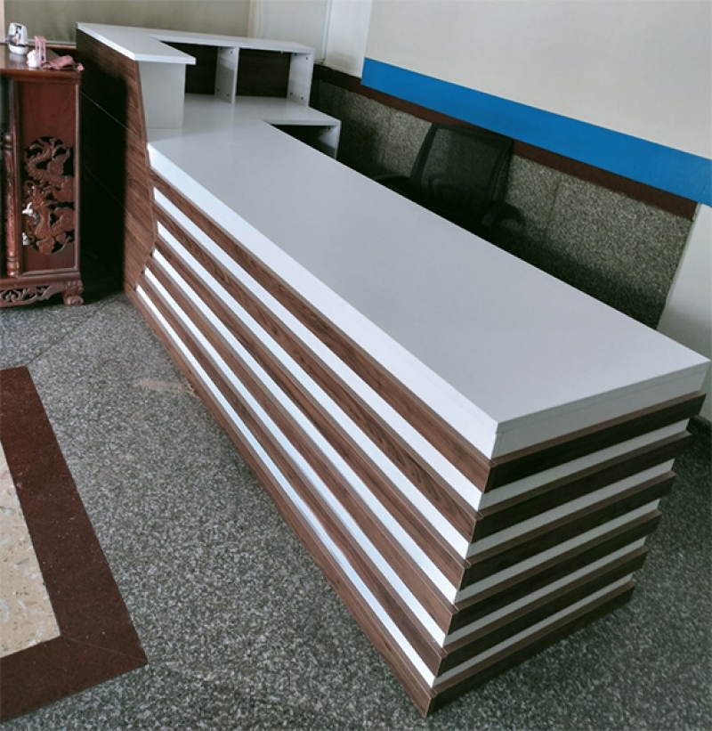 Quầy lễ tân QLT113 - ảnh 4