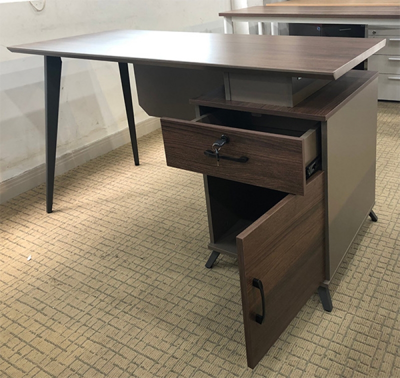 Bàn nhân viên MC19 - ảnh 3